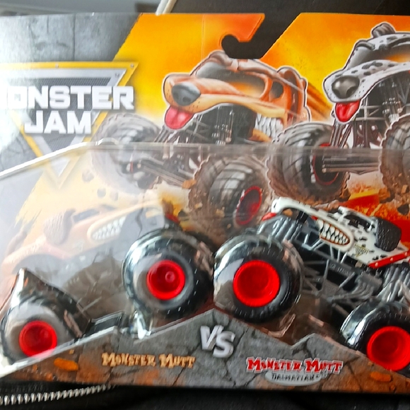 Monster Mutt Monster Jam Toy Truck Set - Black and Red - Picture 1 of 5